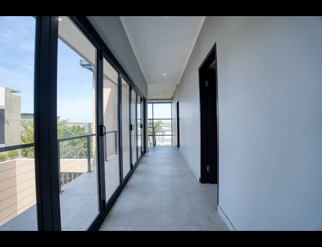 4 BEDROOM HOUSE FOR SALE IN PALM LAKES ESTATE